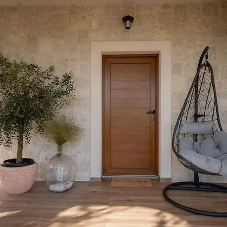 Willa Olive Garden Platinum,