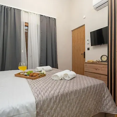 Olive Garden Platinum, * Posedarje