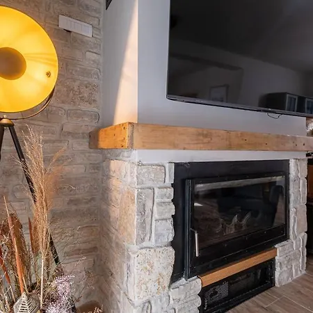 Willa Olive Garden Platinum,