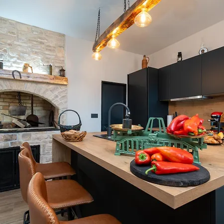 Olive Garden Platinum, * Posedarje