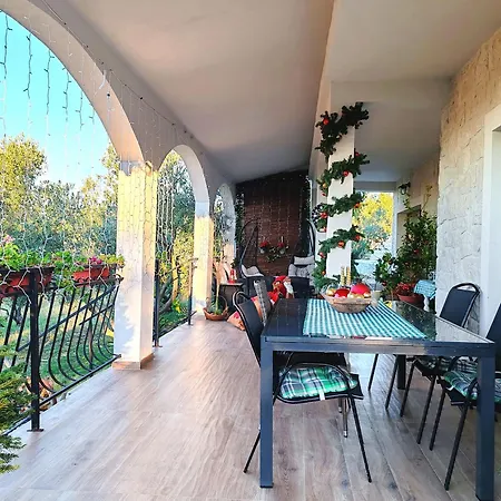 Olive Garden Platinum, *