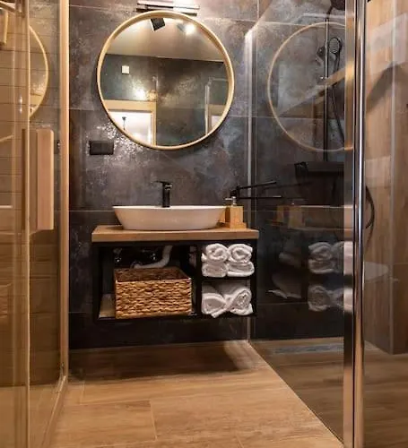 Olive Garden Platinum, *