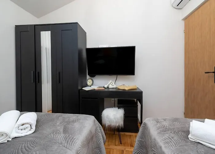 Olive Garden Platinum, Villa Posedarje