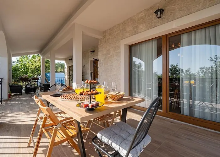 Olive Garden Platinum, Villa *