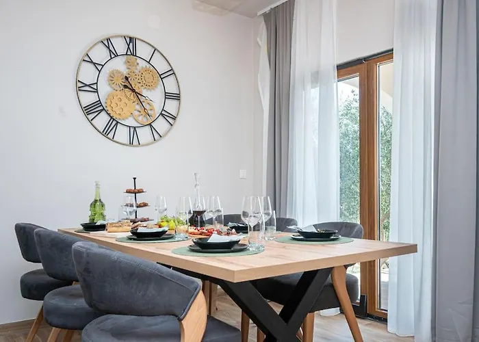 Olive Garden Platinum, Villa *