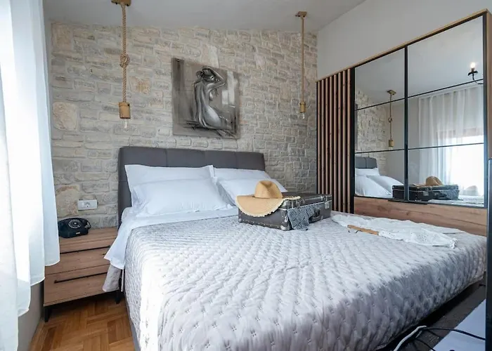 Olive Garden Platinum, * Posedarje