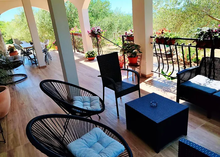 Villa Olive Garden Platinum, *