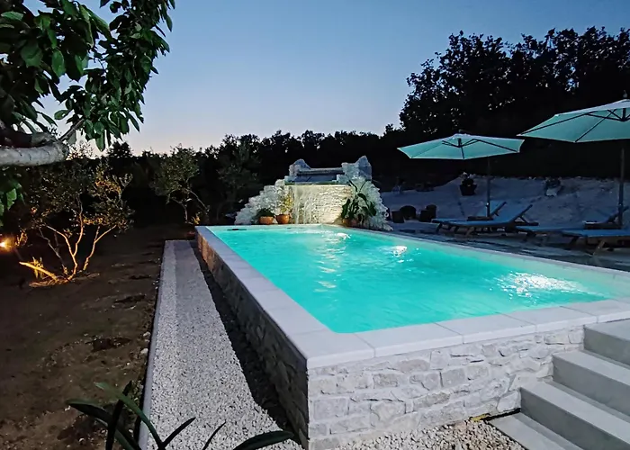 Villa Olive Garden Platinum, *