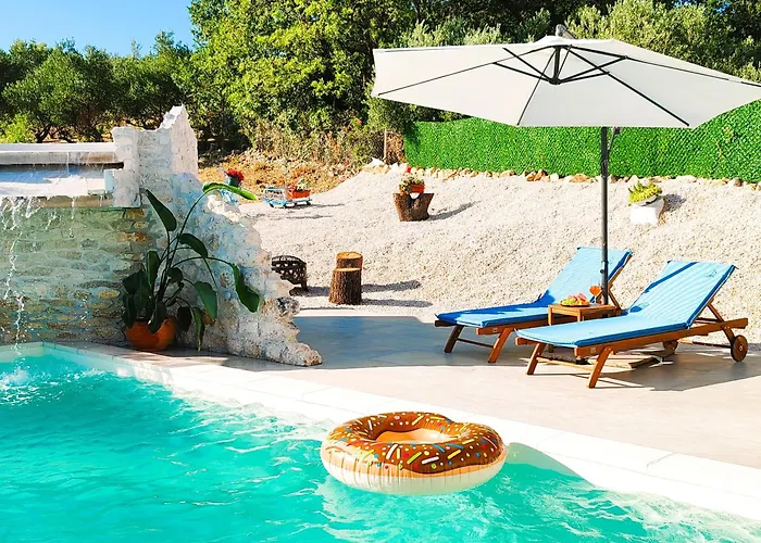 Olive Garden Platinum, Villa