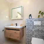 Olive Garden Platinum, Villa Posedarje