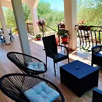 Villa Olive Garden Platinum, *