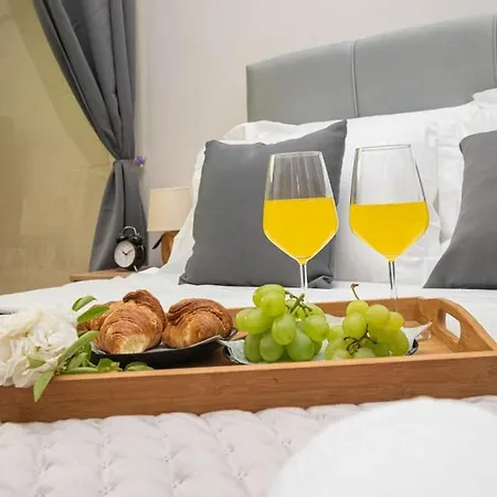 Olive Garden Platinum, Villa