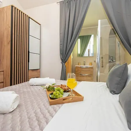 Olive Garden Platinum, Villa Posedarje