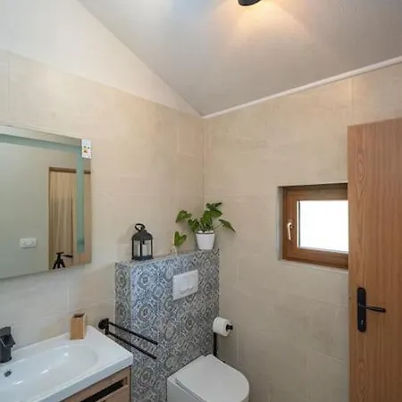 Villa Olive Garden Platinum, *