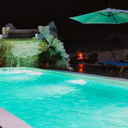 New!!! Xl Swimming Pool With Waterfall *