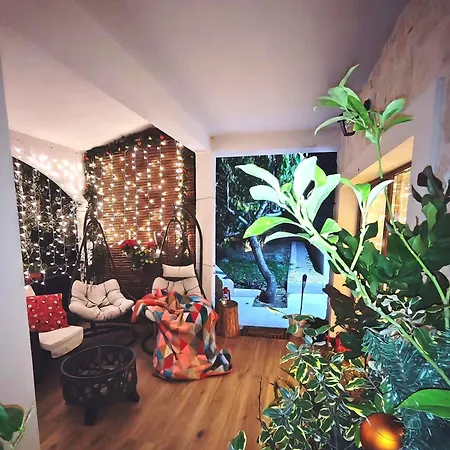 Olive Garden Platinum, Villa