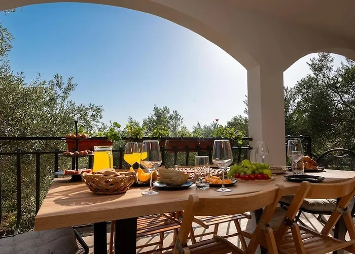 Vila Olive Garden Platinum,