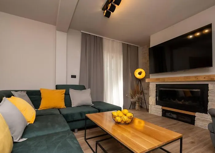 Olive Garden Platinum, Posedarje