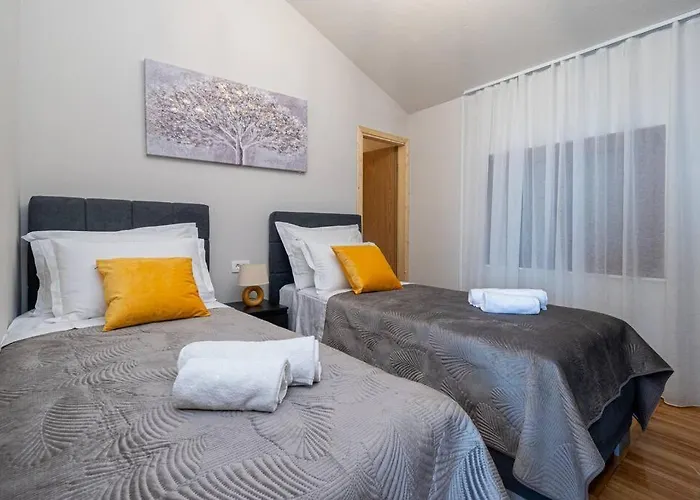 Olive Garden Platinum, *