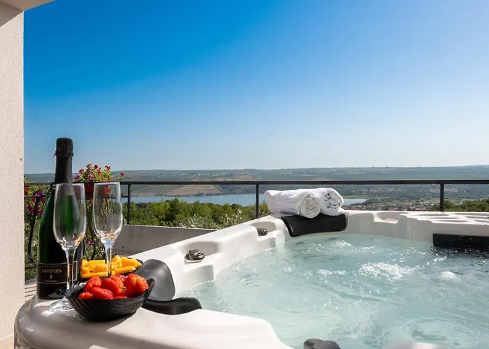 Olive Garden Platinum, * Posedarje